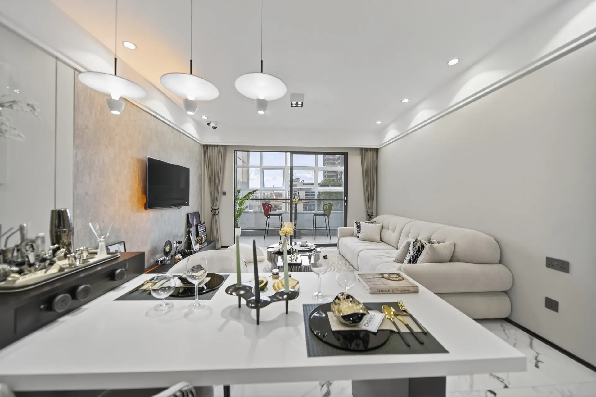 EXECUTIVE LIVING:A1- UNITS WESTLANDS