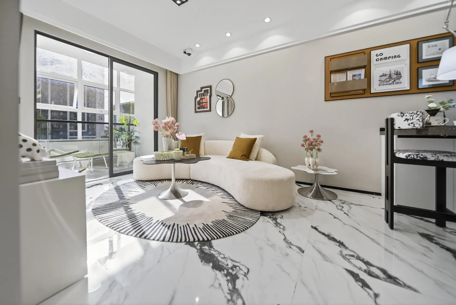 EXECUTIVE LIVING:A2- UNITS WESTLANDS